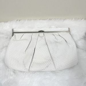VTG Jessica McClintock Clutch Basketweave White